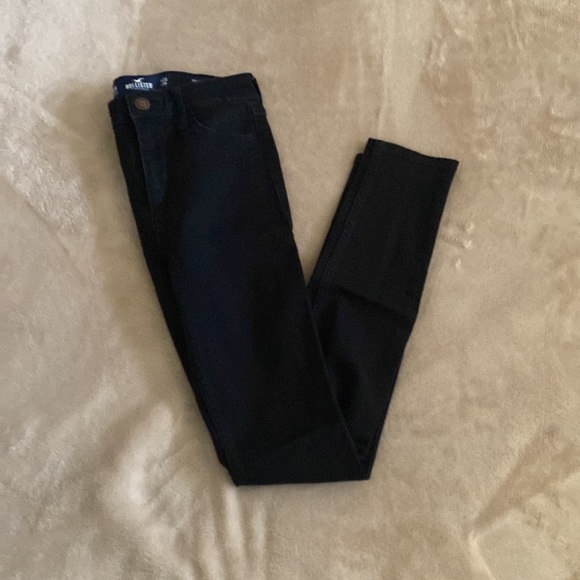 Hollister Jeans - Picture 3 of 5